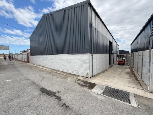 To Let Commercial Property for Rent in Sidwell Eastern Cape